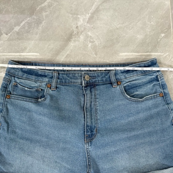 Women’s American Eagle Stretch Mom Short Denim Jean Shorts Plus Size 16 - Picture 13 of 14
